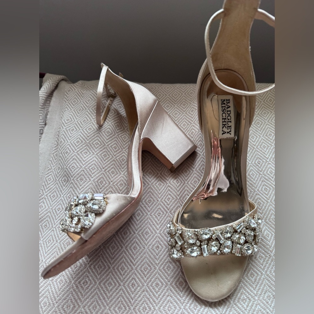 Badgley Mischka Women's wedding Heels Sz 8